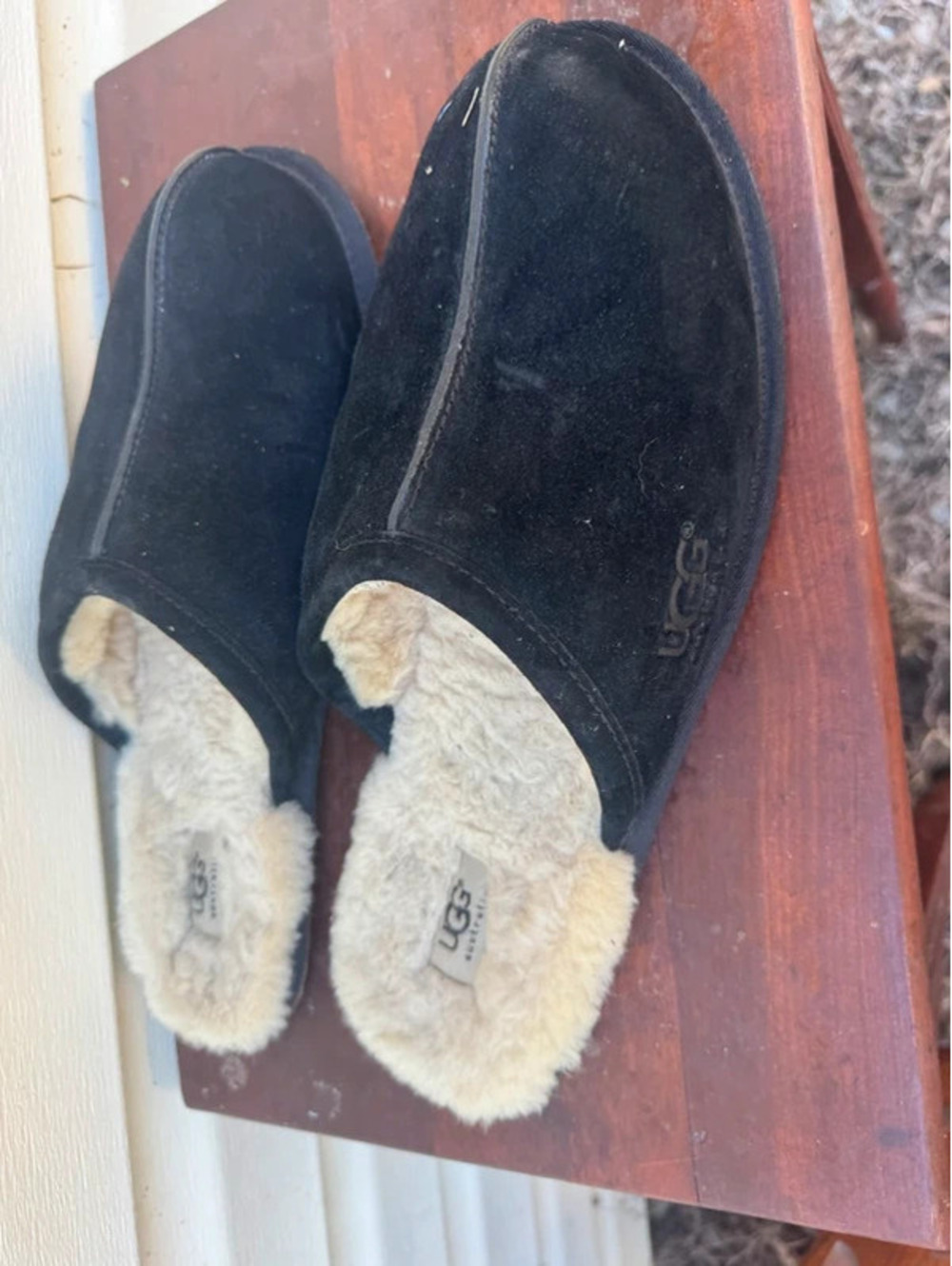 Men’s Ugg Black Slippers US 14